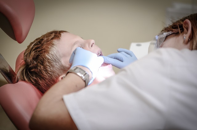6 ženklai, jog laikas apsilankyti odontologo kabinete