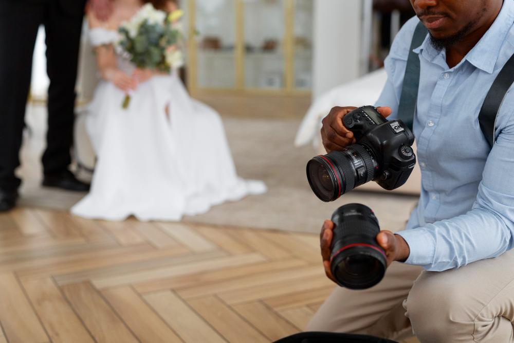 Kokiais fotoaparatais vertėtų apsirūpinti vestuvių metu?
